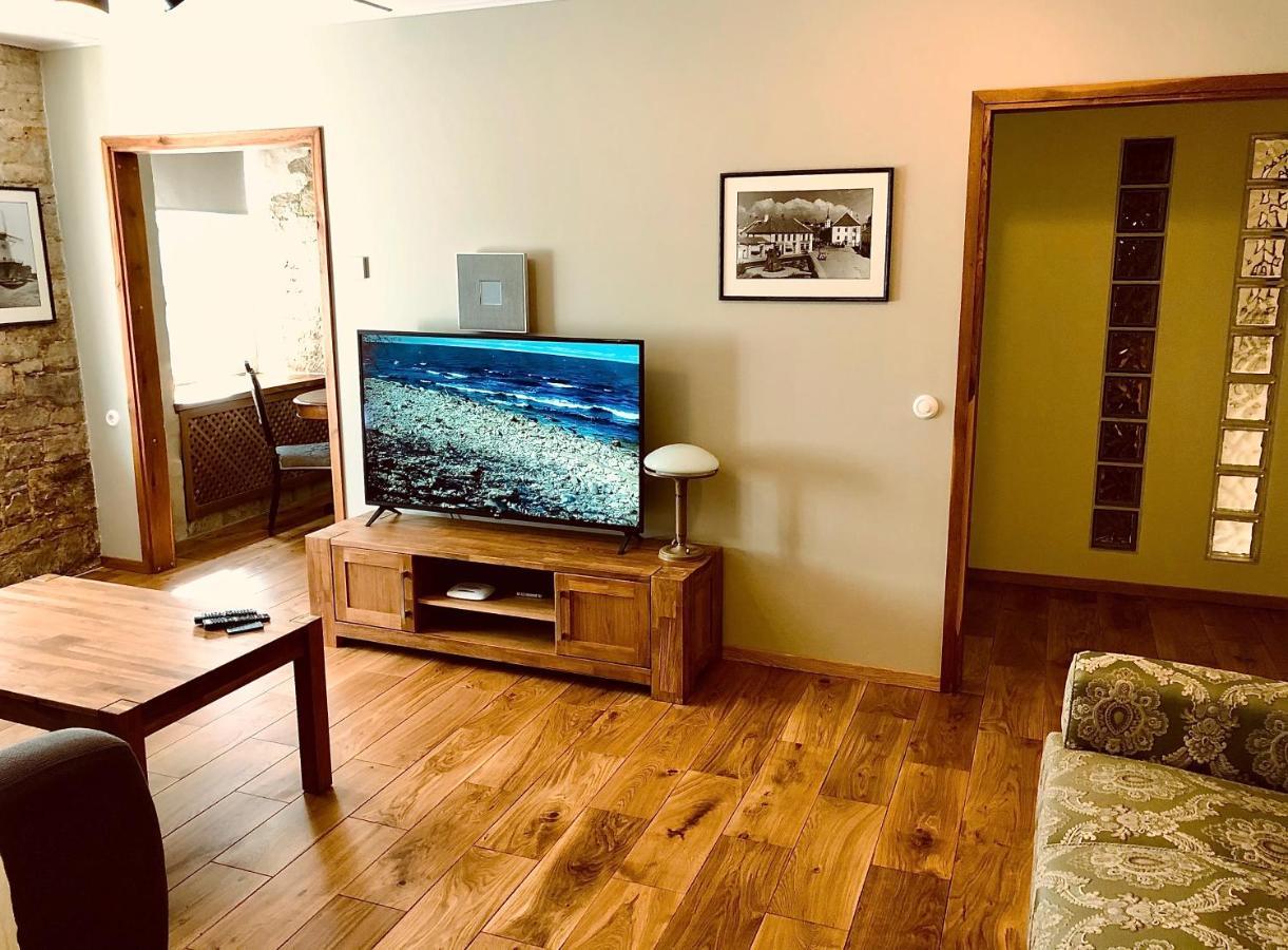 Kohtu Apartment Unique Kuressaare Exteriér fotografie