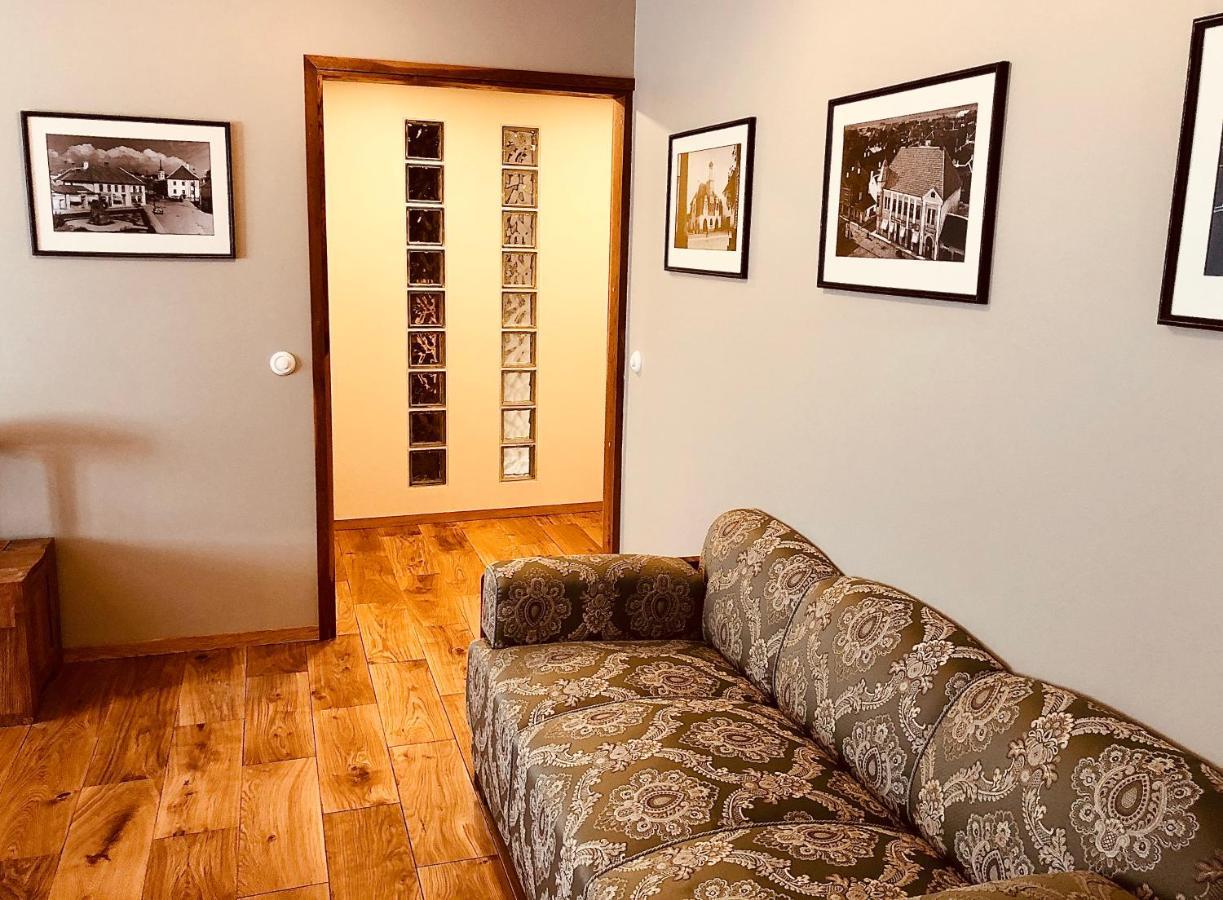 Kohtu Apartment Unique Kuressaare Exteriér fotografie