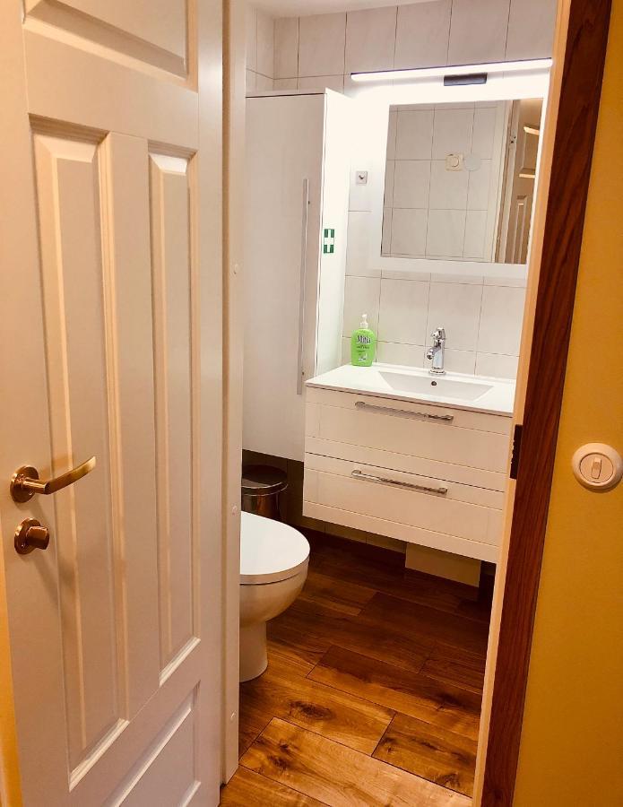 Kohtu Apartment Unique Kuressaare Exteriér fotografie